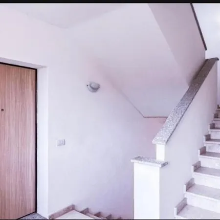 Апартаменти Airport Ольбія