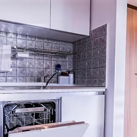 Airport Апартаменти